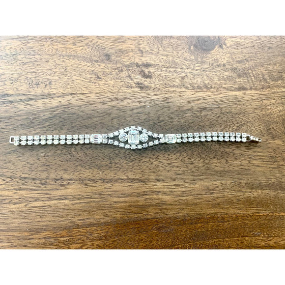 Vintage Signed Kramer Rhinestone Tennis Bracelet EUC - Picture 5 of 10